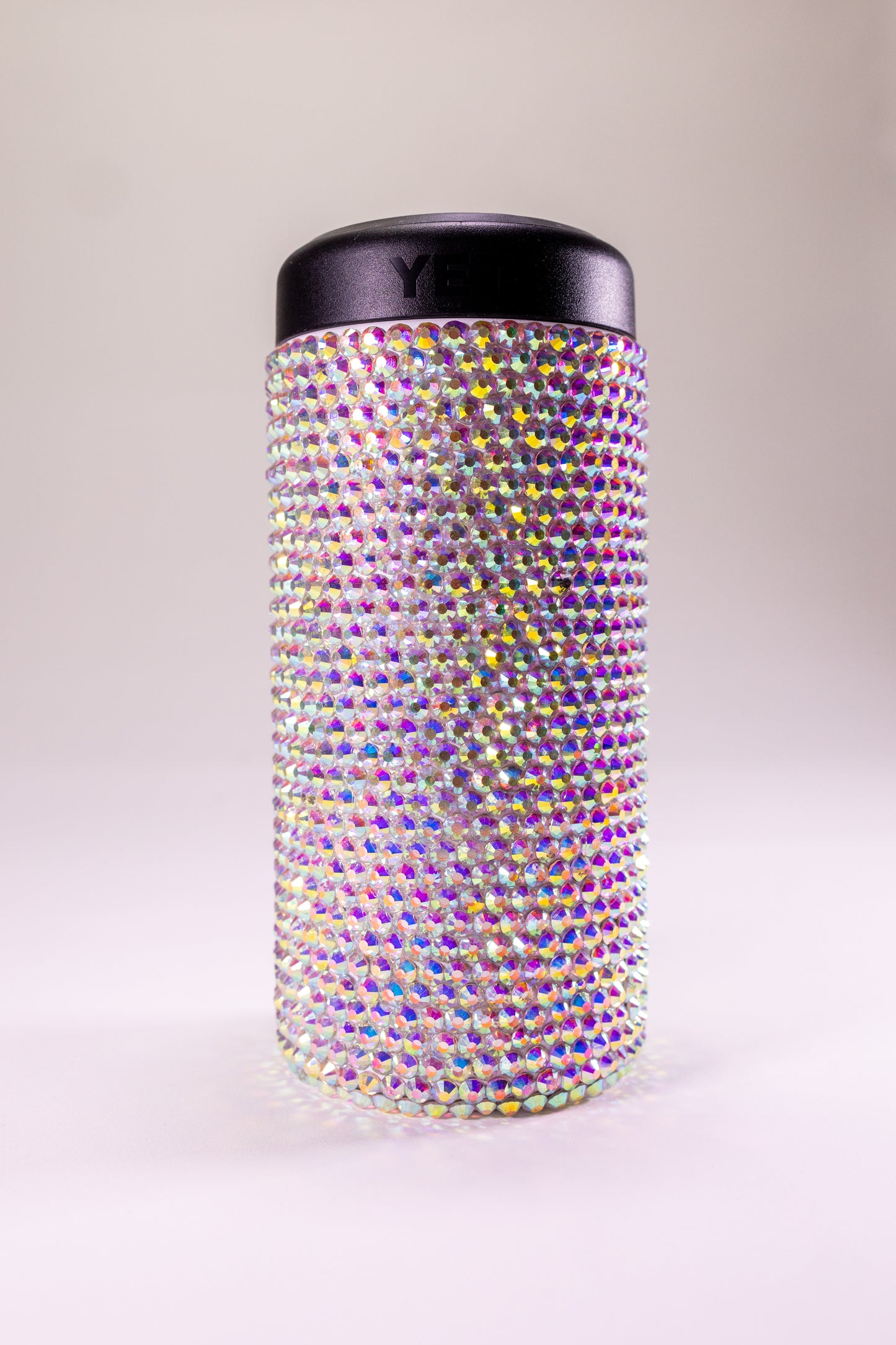 Can cooler embellished with beautiful rhinestones