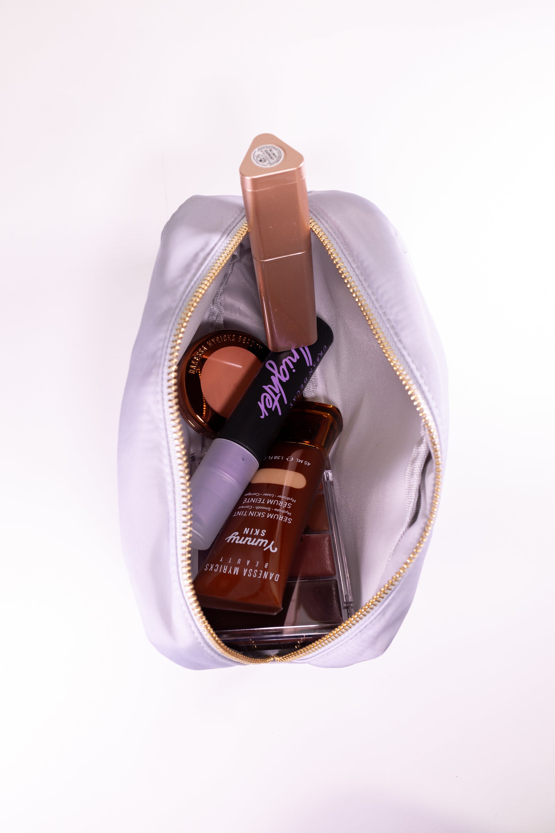 Makeup Bag with the words Luxe Jawn